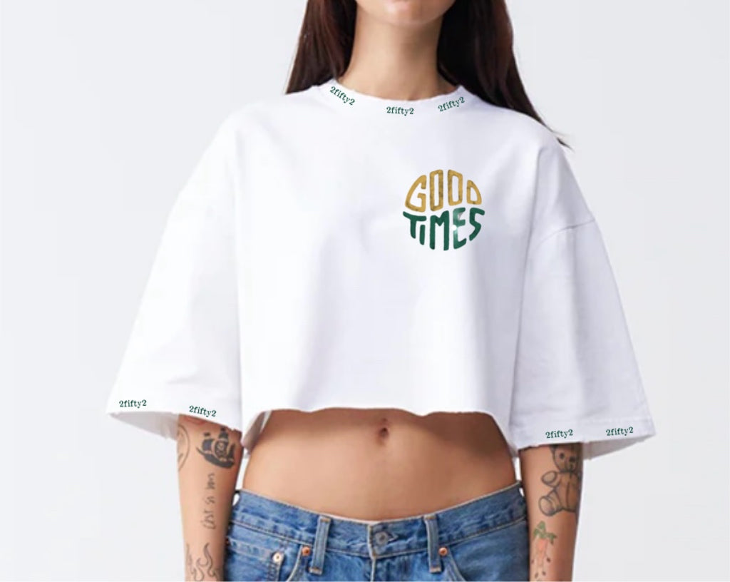 Women’s oversized crop t-shirt