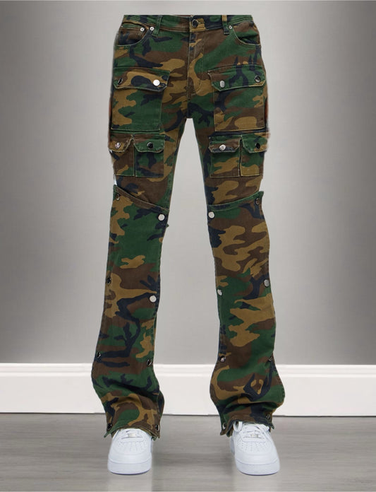 Men’s camouflage flare cargo pants