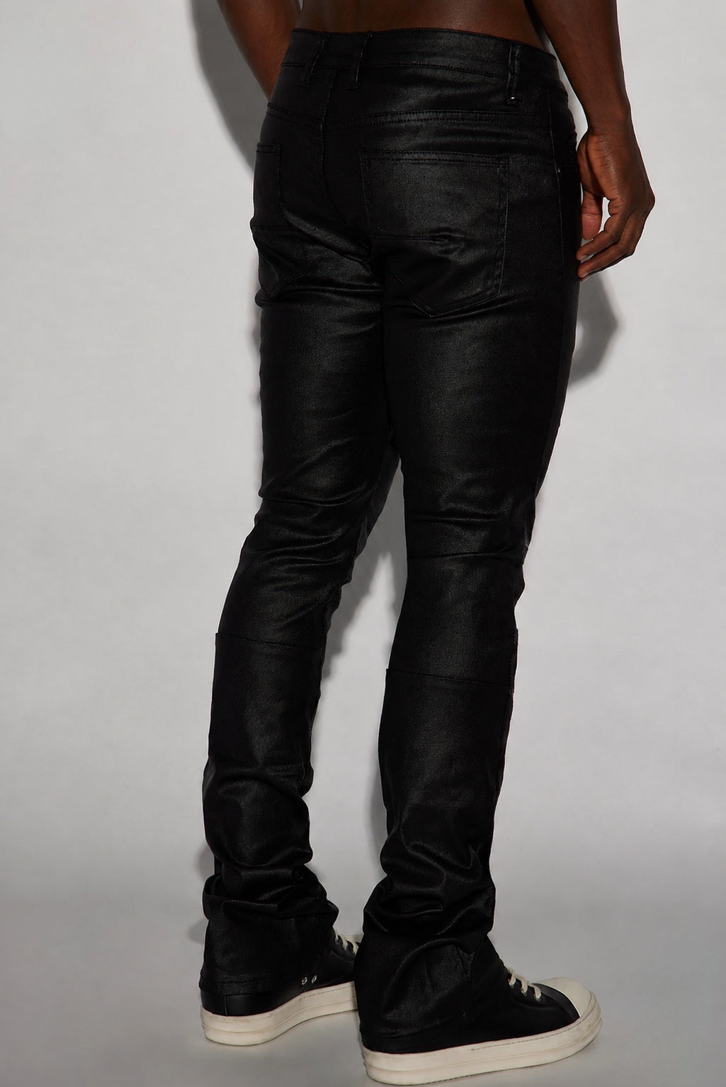 Men’s Black pleat skinny flare pants